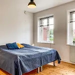 Feriehus 1 Bedroom Stunning In