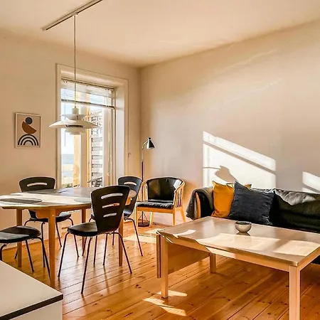 Casa vacanze 1 Bedroom Stunning In *